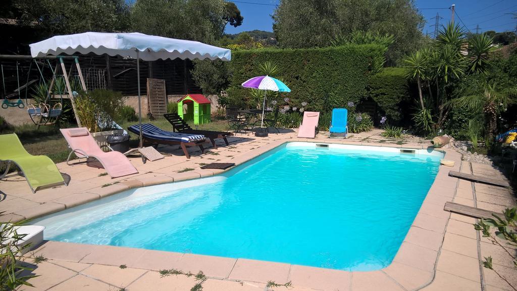 Parfums D'Azur Bed and Breakfast Le Cannet Rum bild