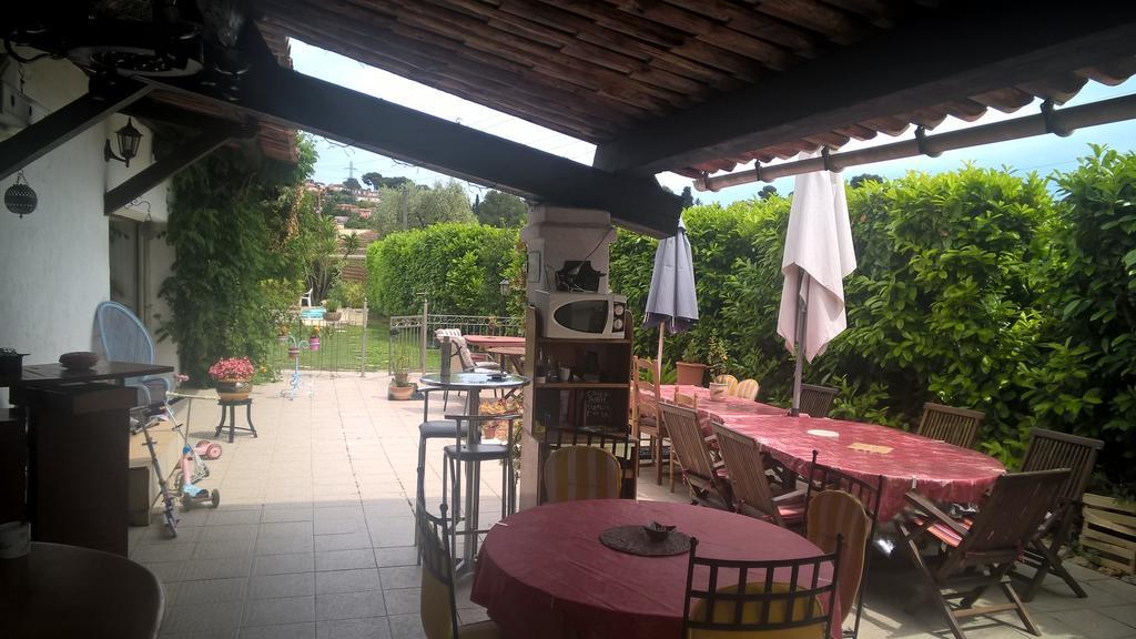 Parfums D'Azur Bed and Breakfast Le Cannet Exteriör bild