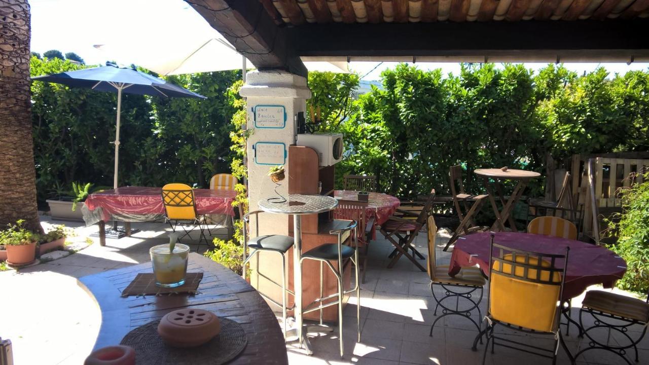 Parfums D'Azur Bed and Breakfast Le Cannet Exteriör bild